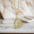 Collar Virgen Maria + CAJA REGALO