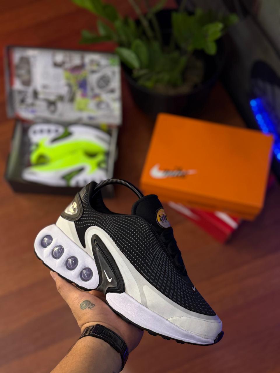 NIKE AIR MAX DN