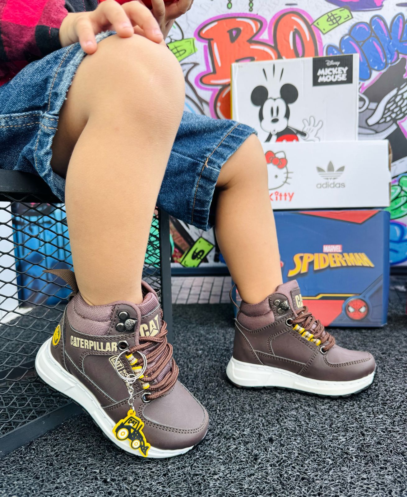 BOTAS CATERPILLAR NIÑOS